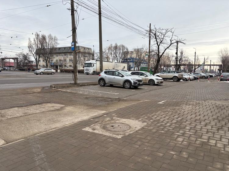 Loc Parcare de Inchiriat Expo-Auto - Calea Chisinaului/Bariera Tomesti