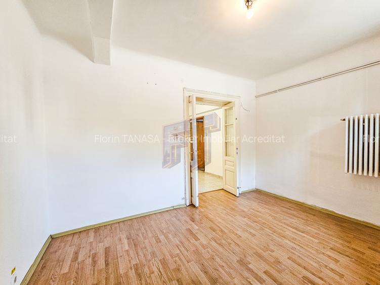 Apartament 3 camere, 79 mp în Cartierul Armenesc, vilă interbelică - 2