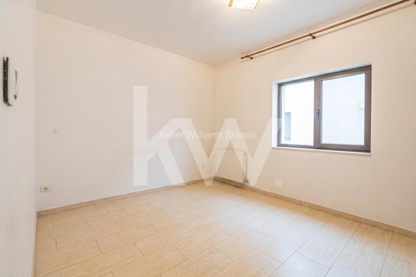 Apartament 4 camere si Curte Proprie | Parcare Inclusă - 3