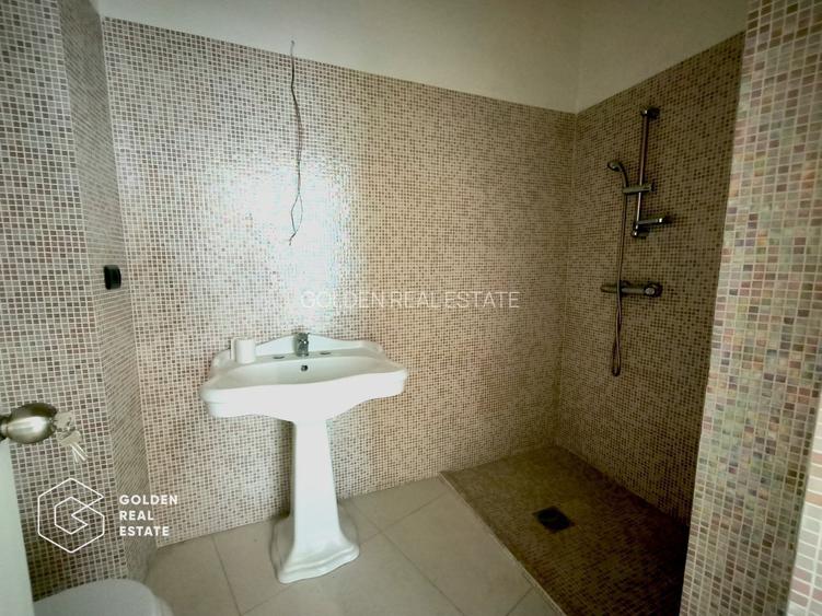 Spatiu birou 3 camere, ultracentral B-dul Decebal - 7