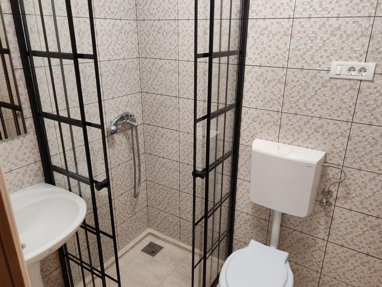 Garsoniera confort sporit, renovata zona Piata Tractorul