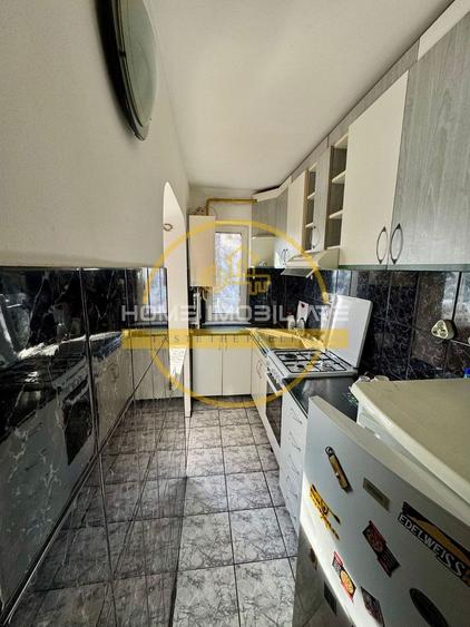 Apartament cu 3 camere / 40 mp/ in zona Podu Ros