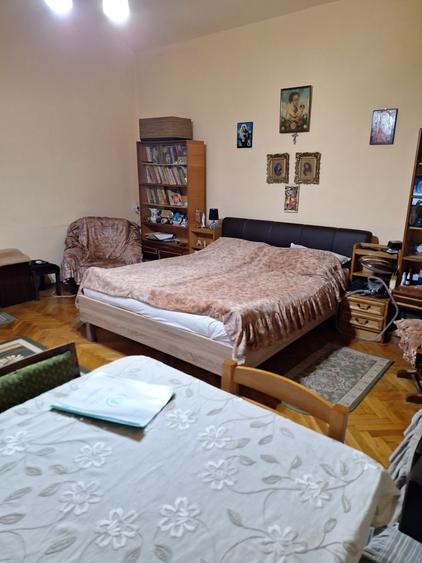 Piata Libertatii,ap 2 camere,semidecomandat, s-55 mp, parter/2, p-130.000 euro