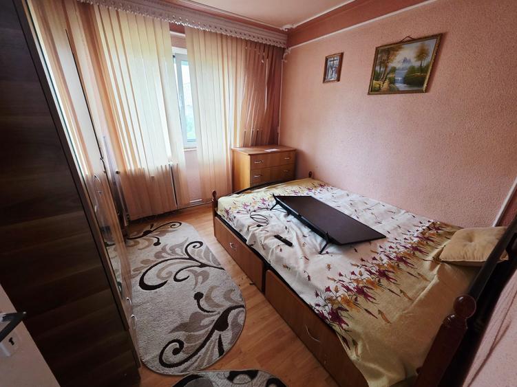 Alexandru cel Bun 3 camere semidecomandat