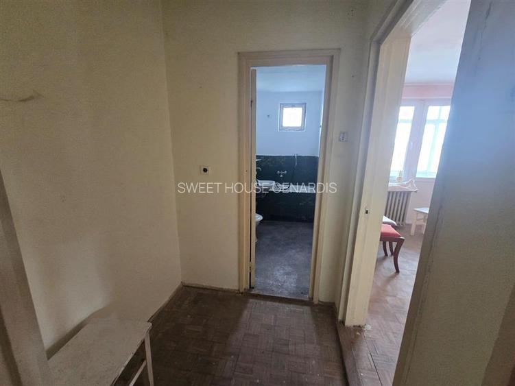 Apartament cu 2 camere  de vanzare  in Fagaras etaj 4 - 8