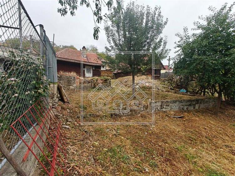 Teren intravilan in Saliste, 295 mp - intravilan - cu utilitati
