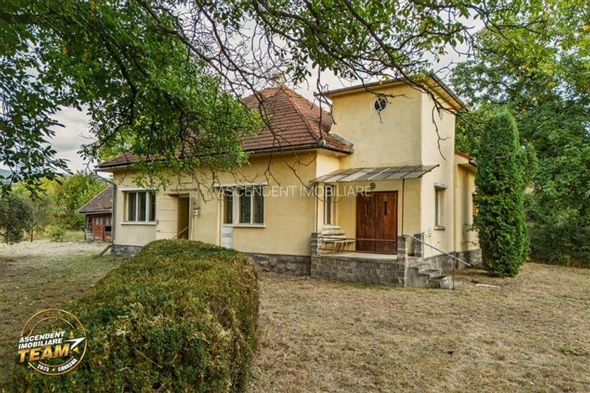 Casa cu istorie,3 camere,potential mansardare,1.840mp teren,in cadru linistit si - 54