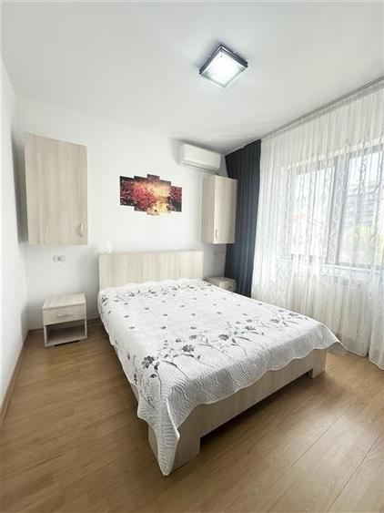 Afacere la Cheie in Mamaia Nord: Pensiune de Vanzare cu 18 Camere