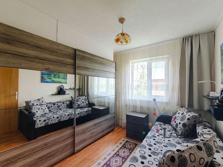 Apartament 3 camere | Cartierul Florilor | 41 mp | Etaj 4/4 | Parcare + Boxă