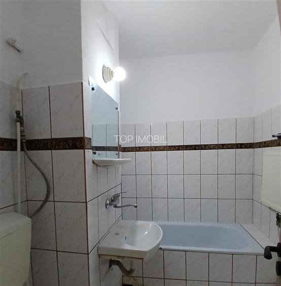Apartament o camera decomandat- Rondul Vechi, Nicolina - 5