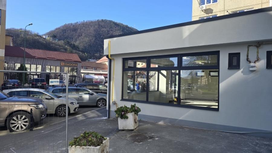 Inchiriez spatiu comercial 70mp utili,Centrul Civic, Brasov, 1.500euro