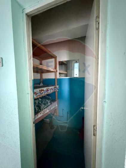 Apartament cu 3 camere de vânzare în zona Brailei