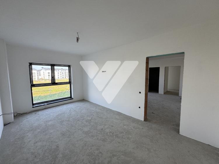 Apartament LA CHEIE 3 camere 60 mp balcon etaj 6 lift - Doamna Stanca
