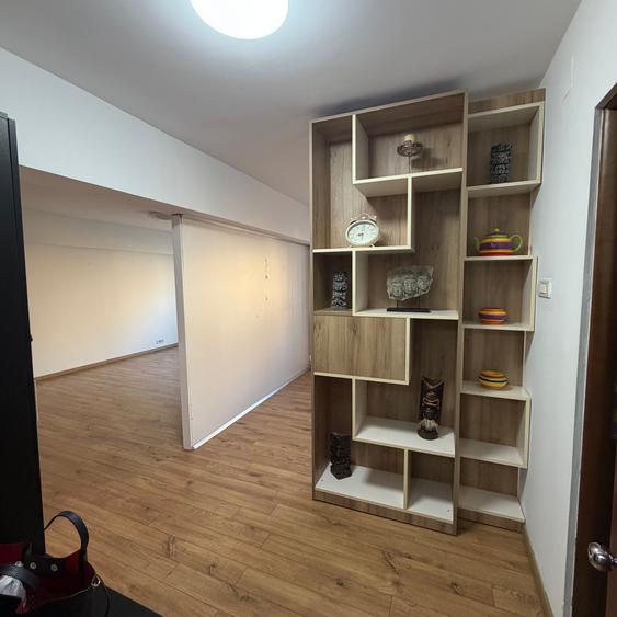 Apartament nemobilat cu vedere la rond Alba Iulia | etaj 3 | 100mp | 3 camere