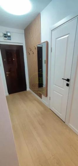 Apartament 2 camere semidecomandat, complet renovat – Str. Brândușelor