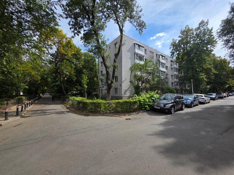 PAJURA - APARTAMENT 2 CAMERE DE ÎNCHIRIAT! ZONĂ VERDE ! METROU JIULUI