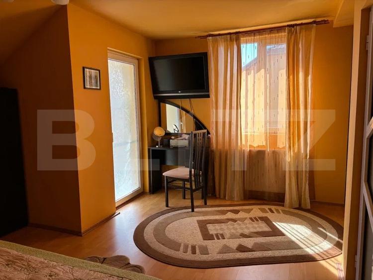 Casa P+1 de vanzare, cu 4 camere, 180 mp, zona Micro 2