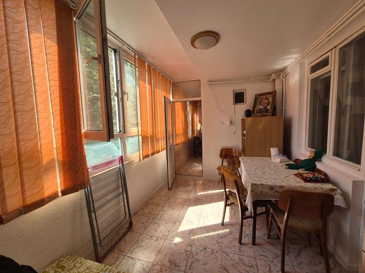 DELFINARIU-FALEZA NORD 3 CAMERE MOBILAT, UTILAT, CENTRALA GAZ 600 EURO