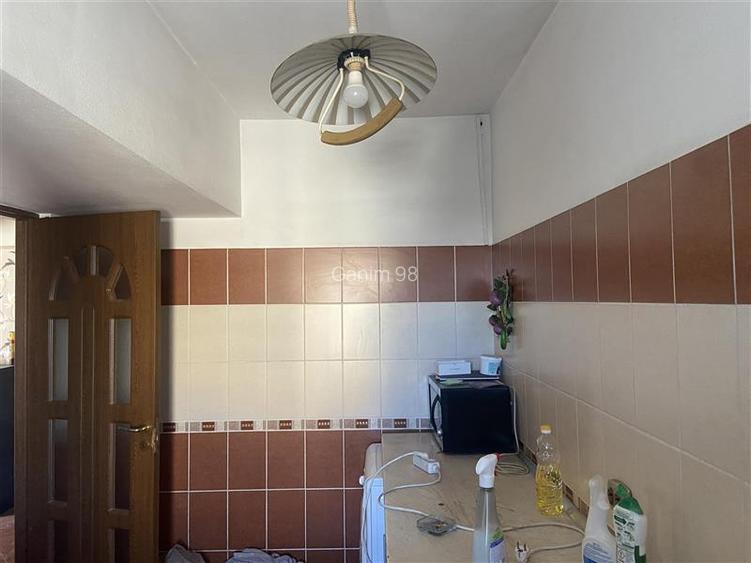 Apartament 2 camere , zona ultracentrala Primaria Focsani, 50 mp , decomandat , - 2