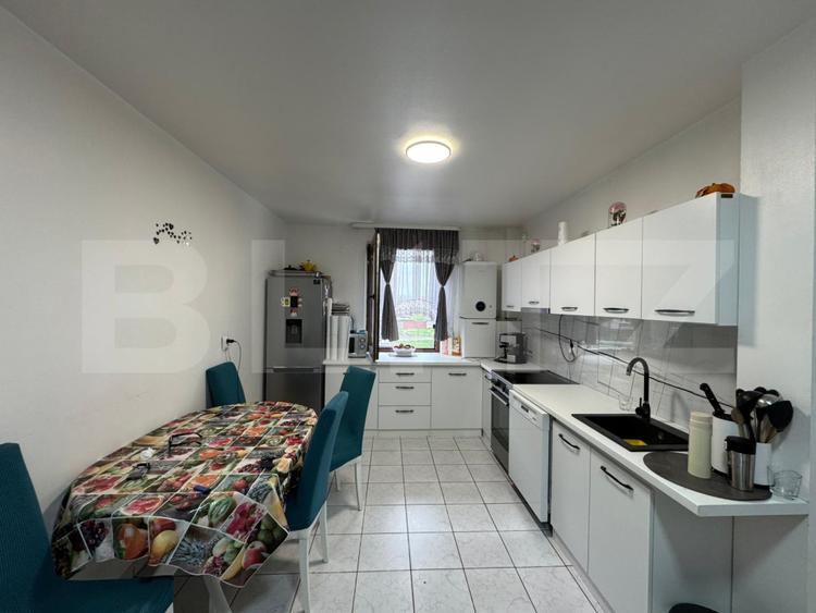 Apartament de vânzare, cu 2 camere, 57 mp, decomandat, zona Balcescu
