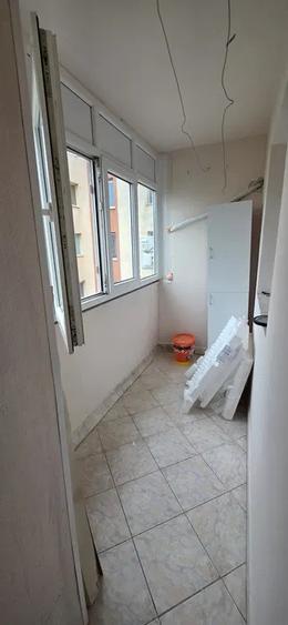 Apartament 2 camere, decomandat, 52 mp, balcon, ac, metrou, Dristor