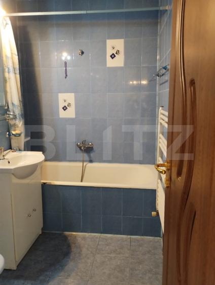Apartament 4 camere, decomandat, 81 mp, zona Blocuri
