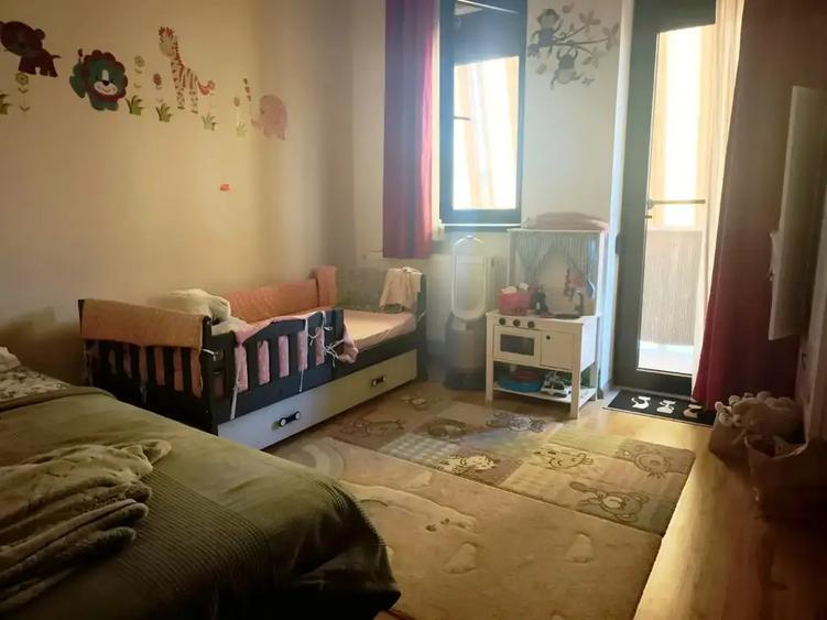 3 camere decomandat si mobilat + dressing - 98 mp | Ozana 1 Decembrie