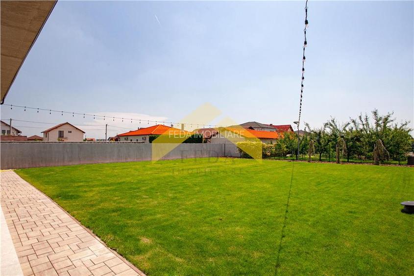 Casa noua la sol de vanzare in Livada - 25