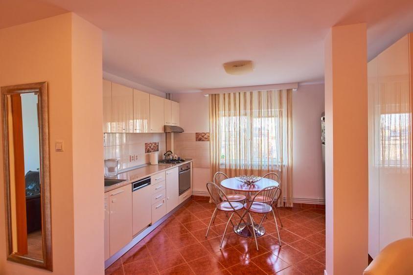 2 camere | prima inchiriere | centrala proprie | Sebastian - Razoare