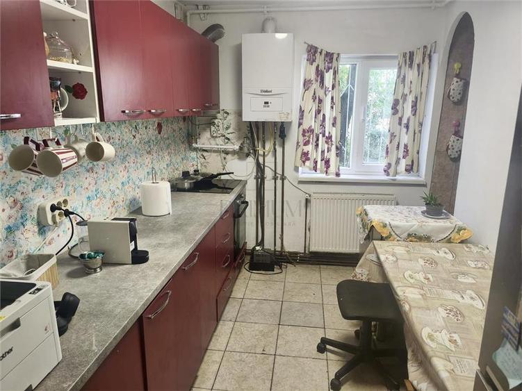 Soarelui, 2 camere, decomandat, centrala proprie