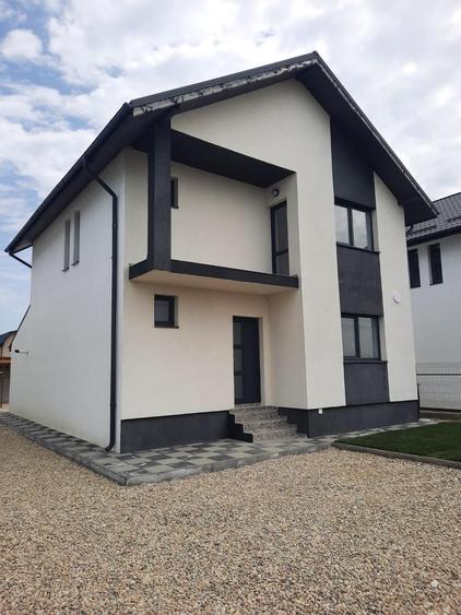 FARA COMISIOANE casa cu 5 camere P+1+pod incalzire pardoseala terasa beci garaj