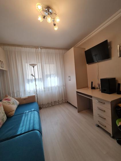 Vanzare apartament 3 camere dec in Galati, Sid-Vest, parter cu gradina