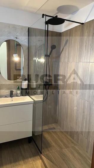Apartament 2 camere, 60 mp, 2 parcari, curte, zona Ultracentrala