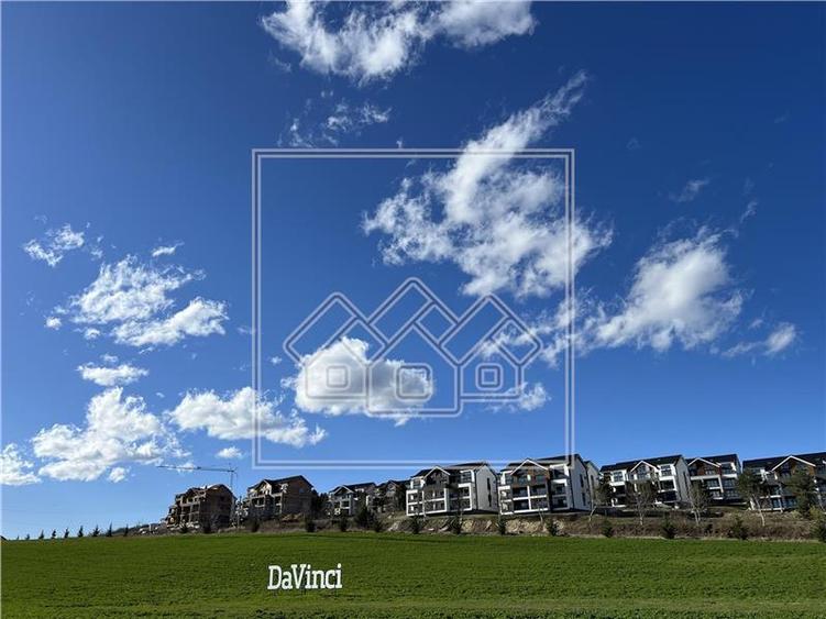 Penthouse cu 4 camere, 2 bai si balcon - intabulat, la cheie
