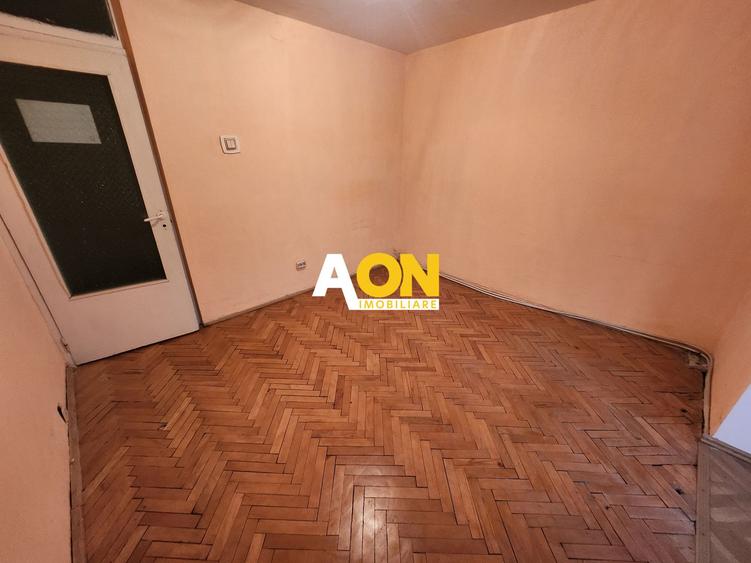 De vanzare apartament 3 camere, Cetate