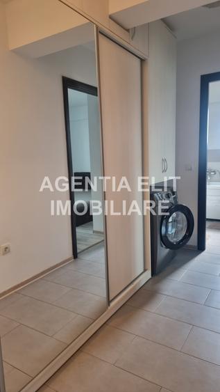 Apartament 3 camere, bloc nou, zona Scolii nr 7