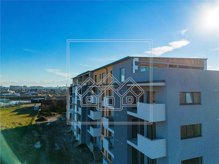 Apartament 3 camere la cheie - terasa 90 mp, vedere spre lac