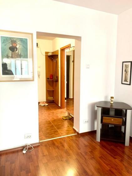Apartament 2 camere metrou