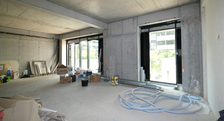 Chirie 246 mp spatiu comercial in Cortina North si 3 locuri parcare