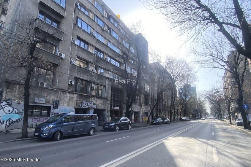 B-dul Carol I, 94 mp utili, stradal, etaj 6 din 7, amenajat, 2 bai - 9