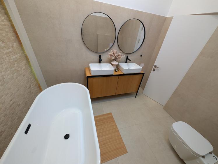 Casa lux 5 camere | 220mp | 0 comision | Corbeanca Paradisul Verde | 572mp teren