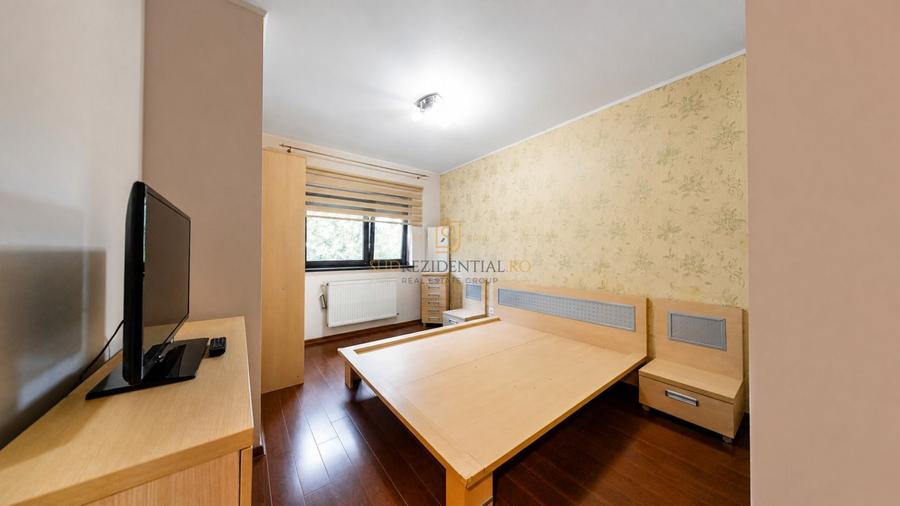 Apartament 3 camere, complet mobilat, decomandat, etaj intermediar