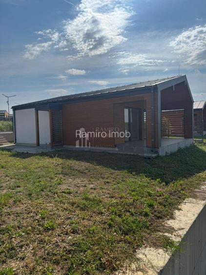 Casa in Snagov -vedere si ponton la lac/ - 3