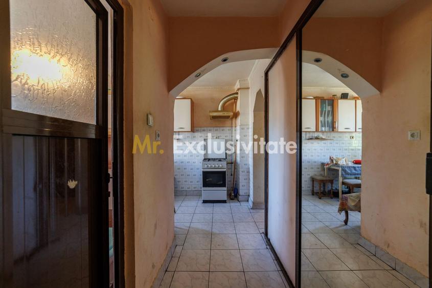 Apartament Trivale et.1 linga Piata si Sc.12