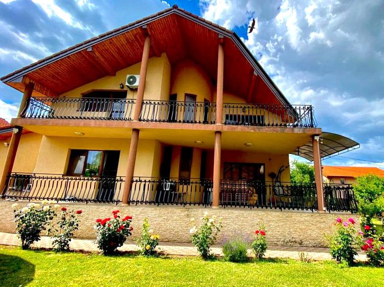 Casa D+P+1 Garaj dublu 2 Terase 925 mp Teren CETATE Kaufland Finisata Mobilata