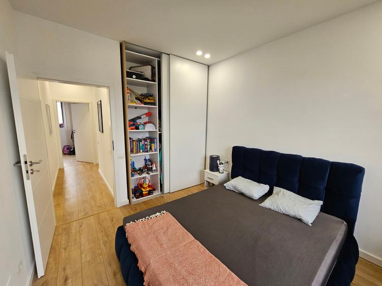 Casă 4 camere, mobilată lux, curte 350 mp, mutare imediată