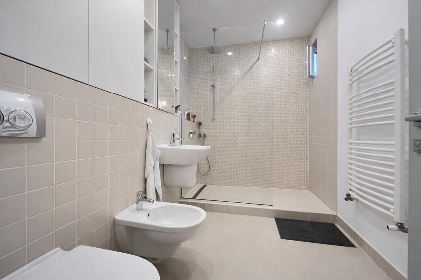Apartament 4 camere in vila 125 mp Andrei Muresanu zona Engels Garaj Boxa