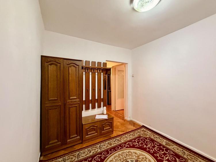 3 camere, 74 mp + 3 balcoane | etaj 3/10, zona Parâng