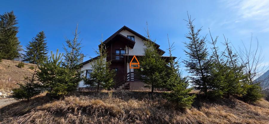 Casa de vacanta - Pensiune P+E+M - 200 mp , 3392 mp teren - Suceava Pojorata