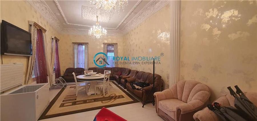 Royal Imobiliare - Vanzare casa zona Centrala